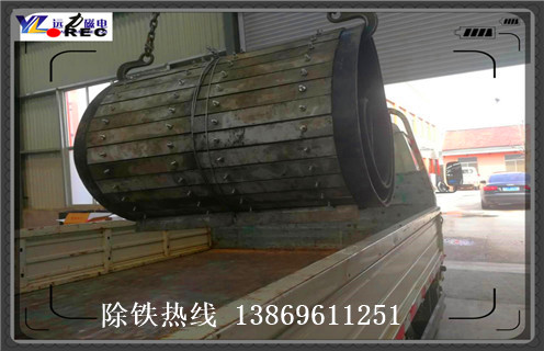 皮帶機(jī)除鐵器，皮帶機(jī)除鐵器安裝圖_皮帶機(jī)除鐵器安裝圖怎么調(diào)整皮帶原因及如何調(diào)_刮板價(jià)格 